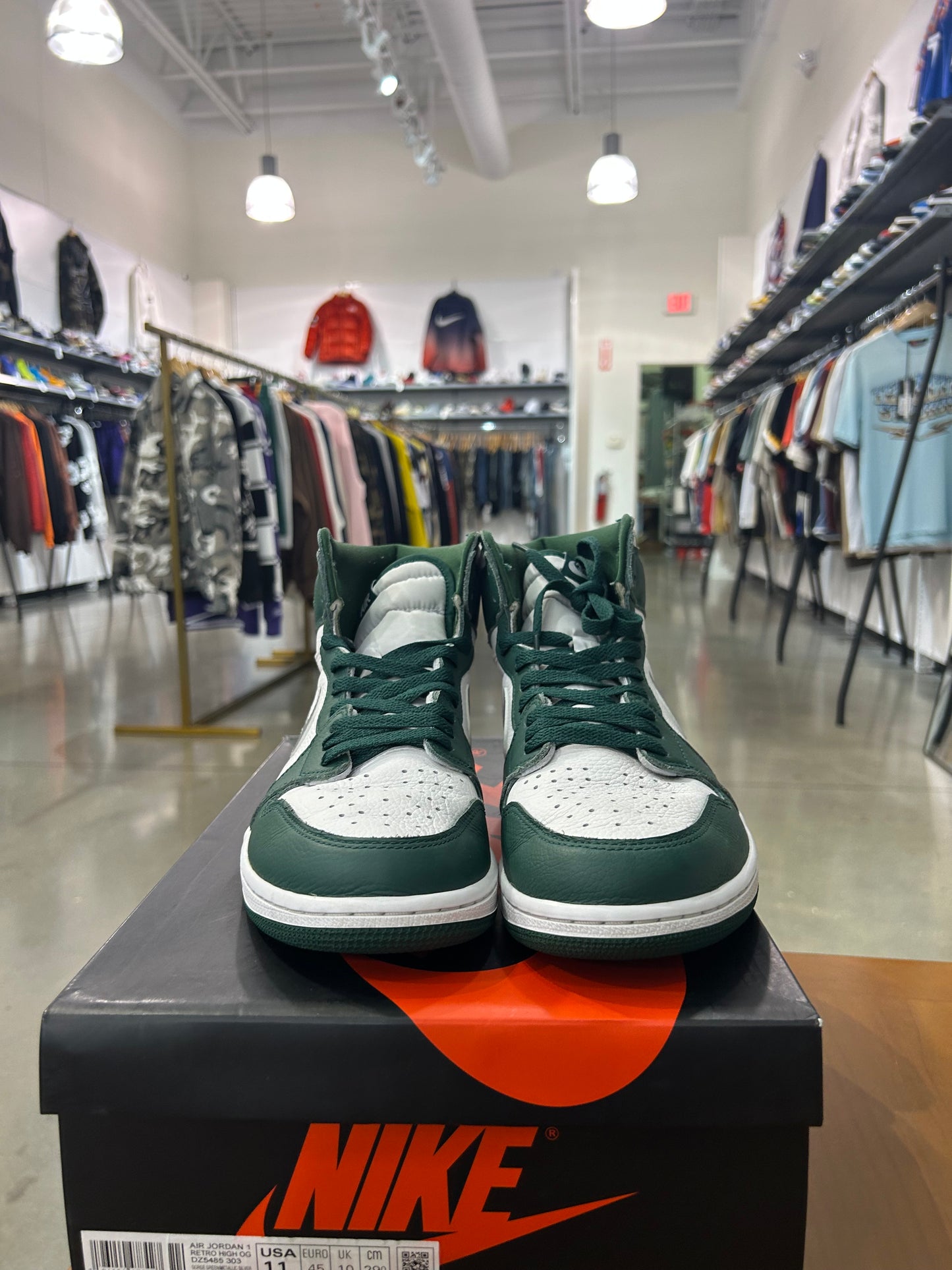 Preowned Air Jordan 1 Gorge Green