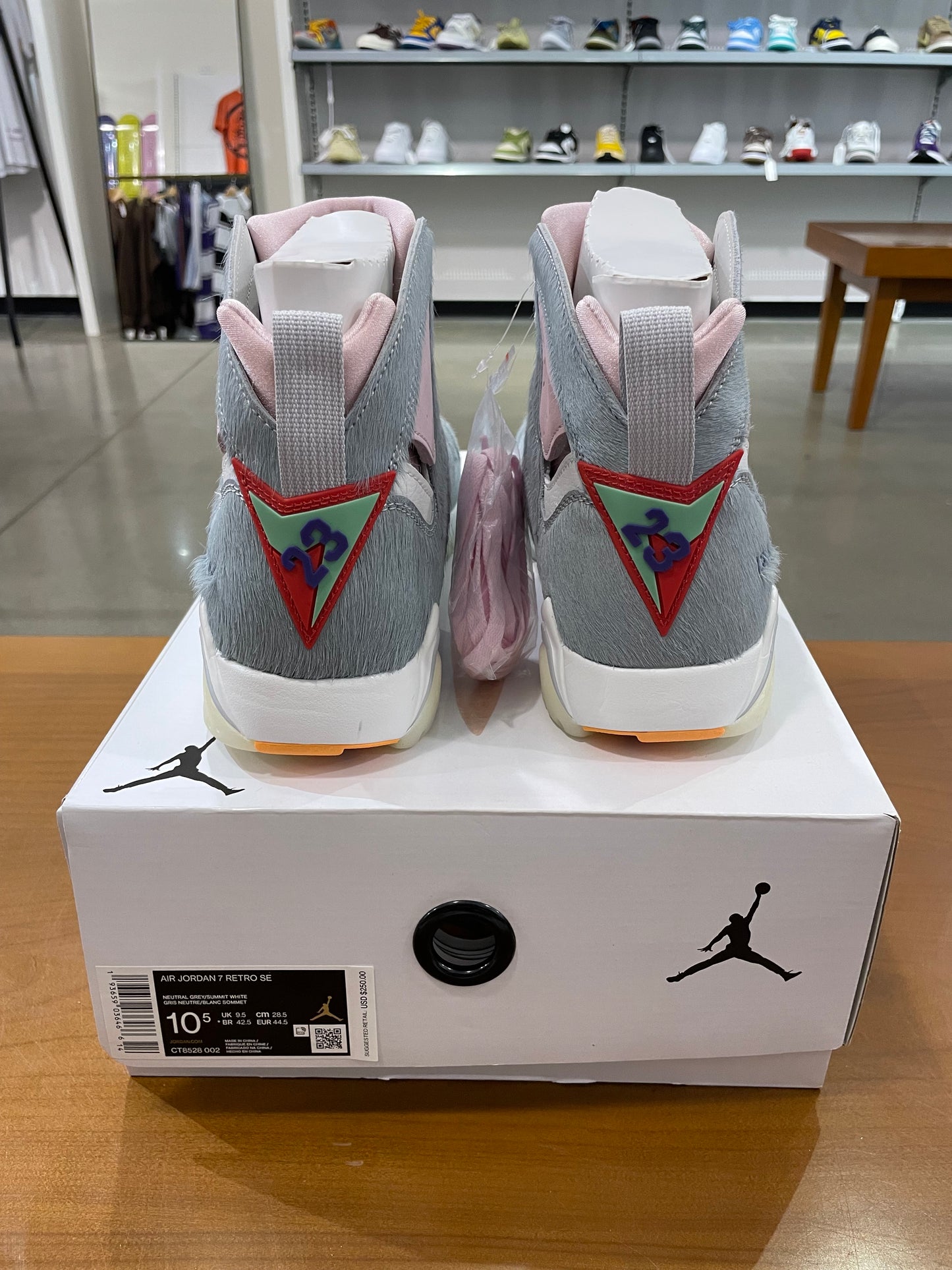 Air Jordan 7 Neutral Grey Hare