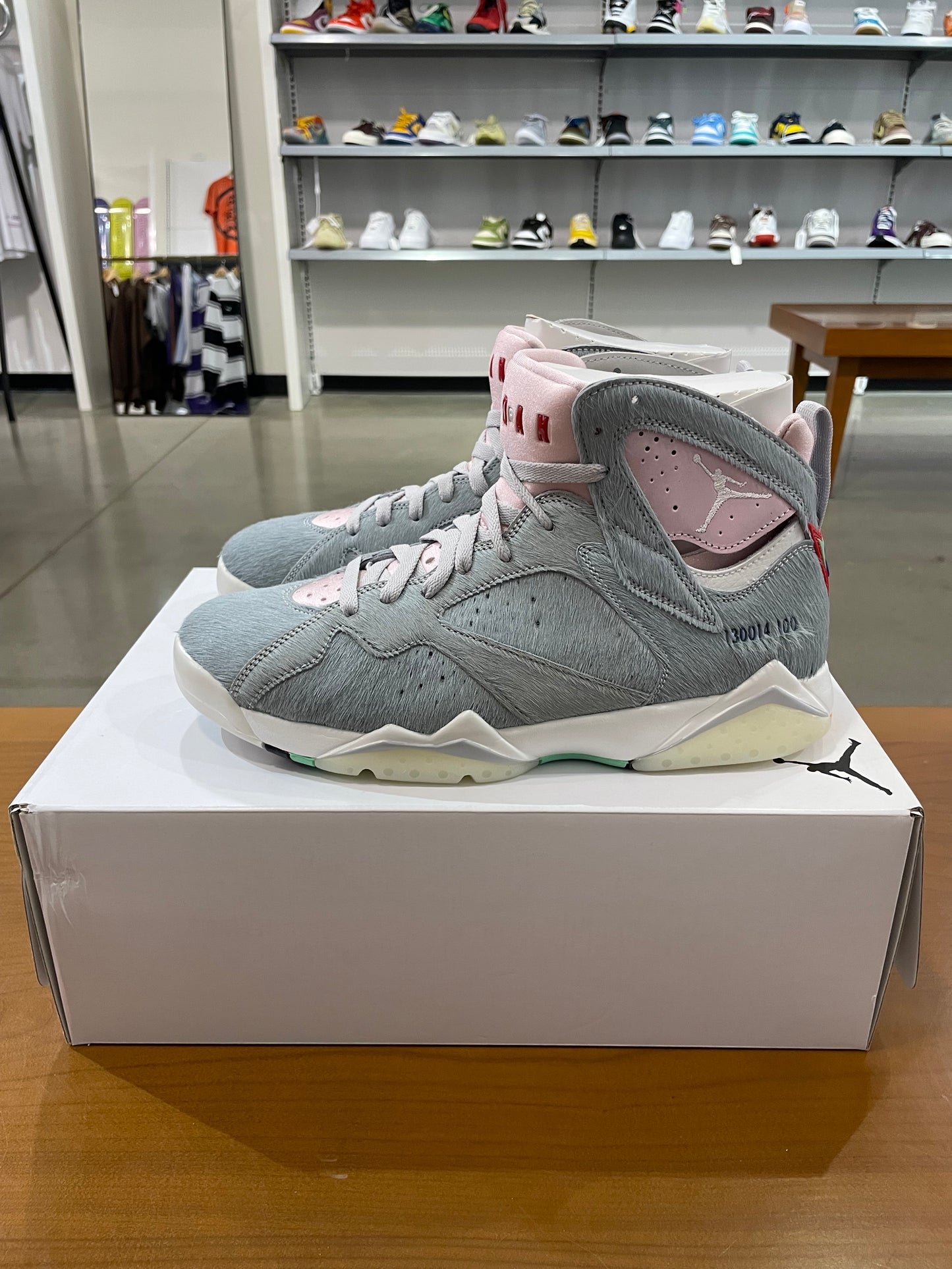 Air Jordan 7 Neutral Grey Hare