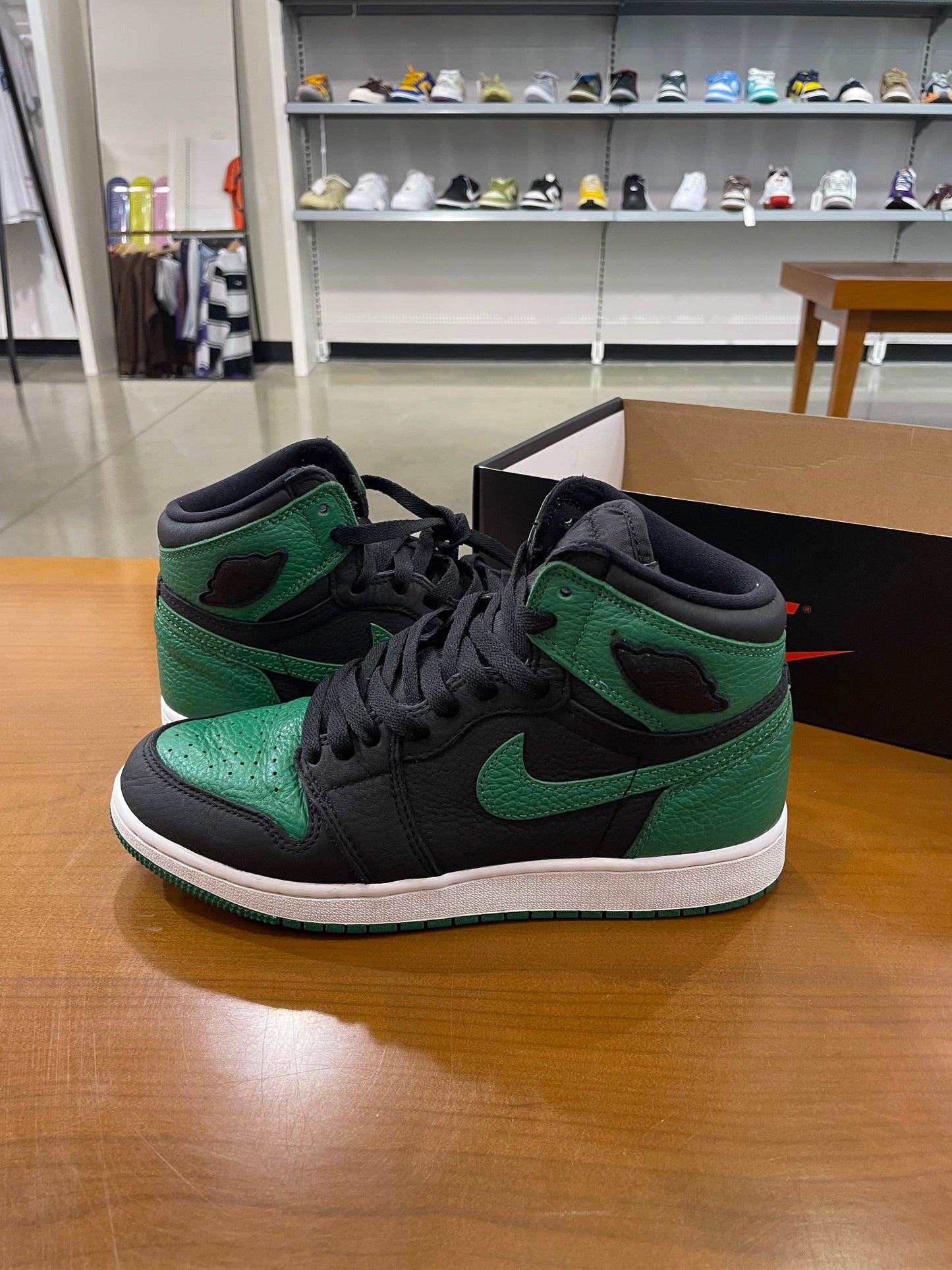 Preowned Air Jordan 1 Pine Green