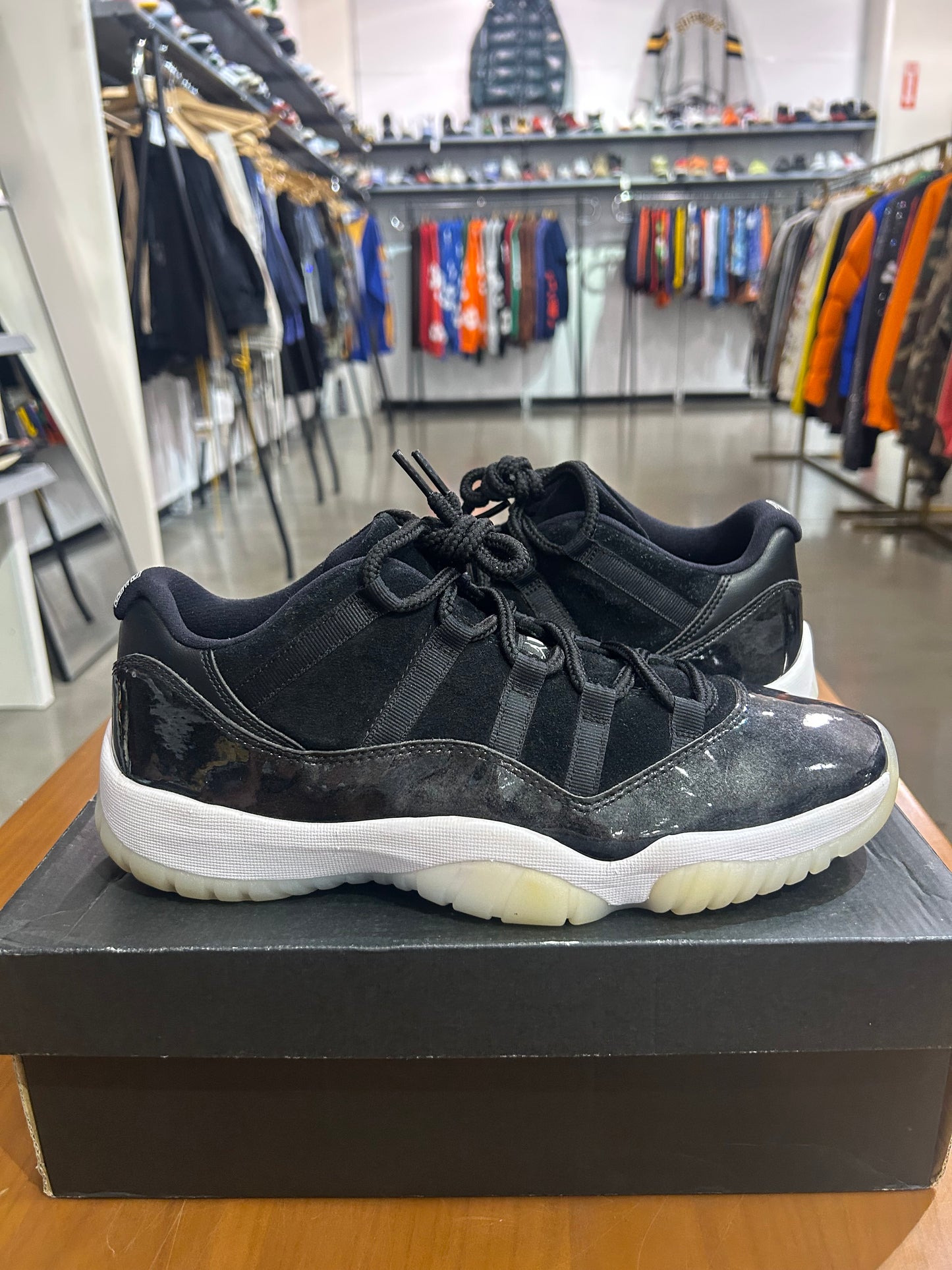 PREOWNED Air Jordan 11 Low Barons