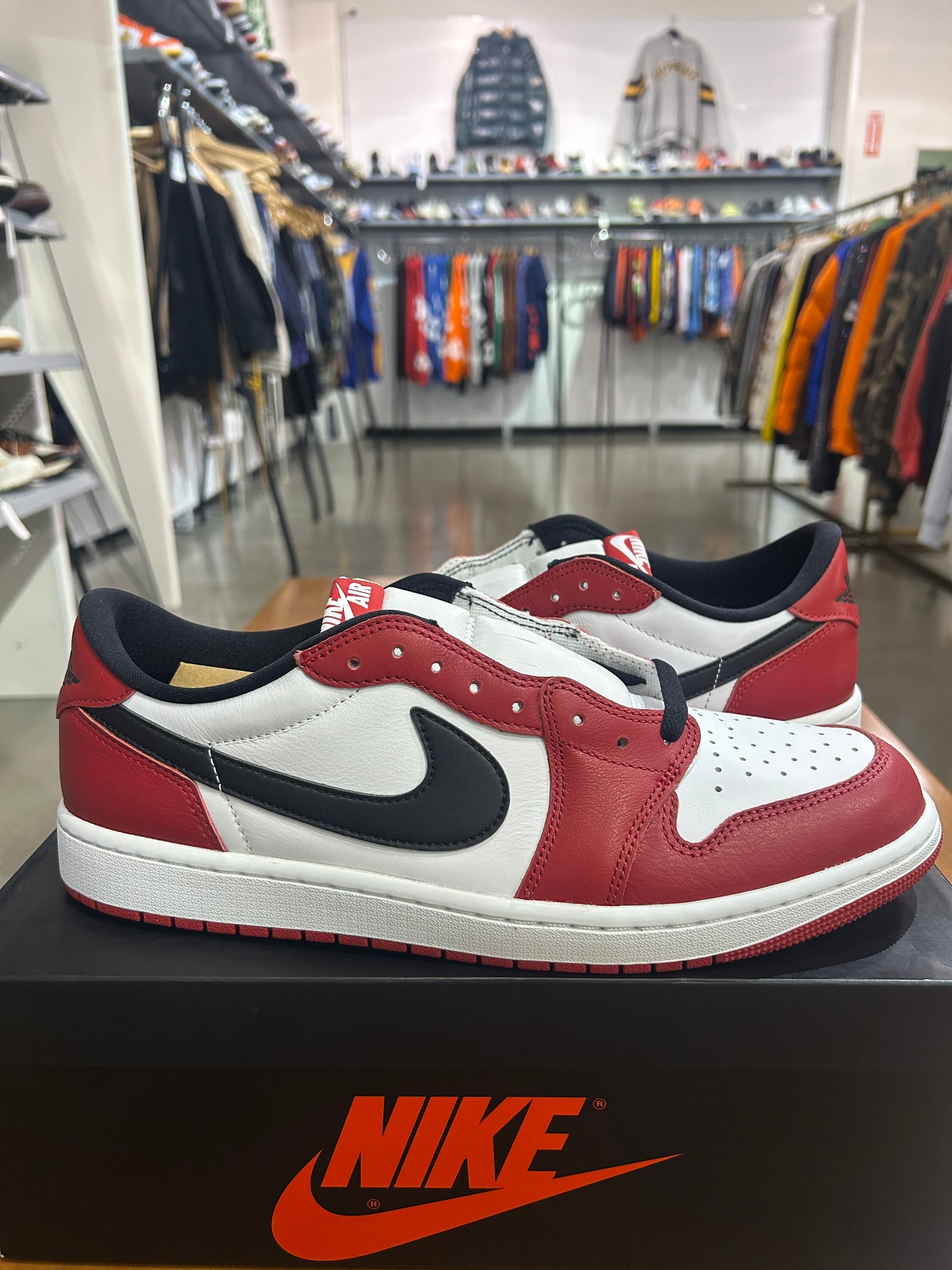 Air Jordan 1 Low Chicago