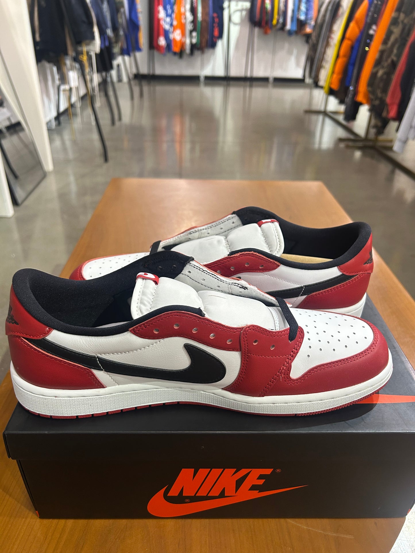 Air Jordan 1 Low Chicago