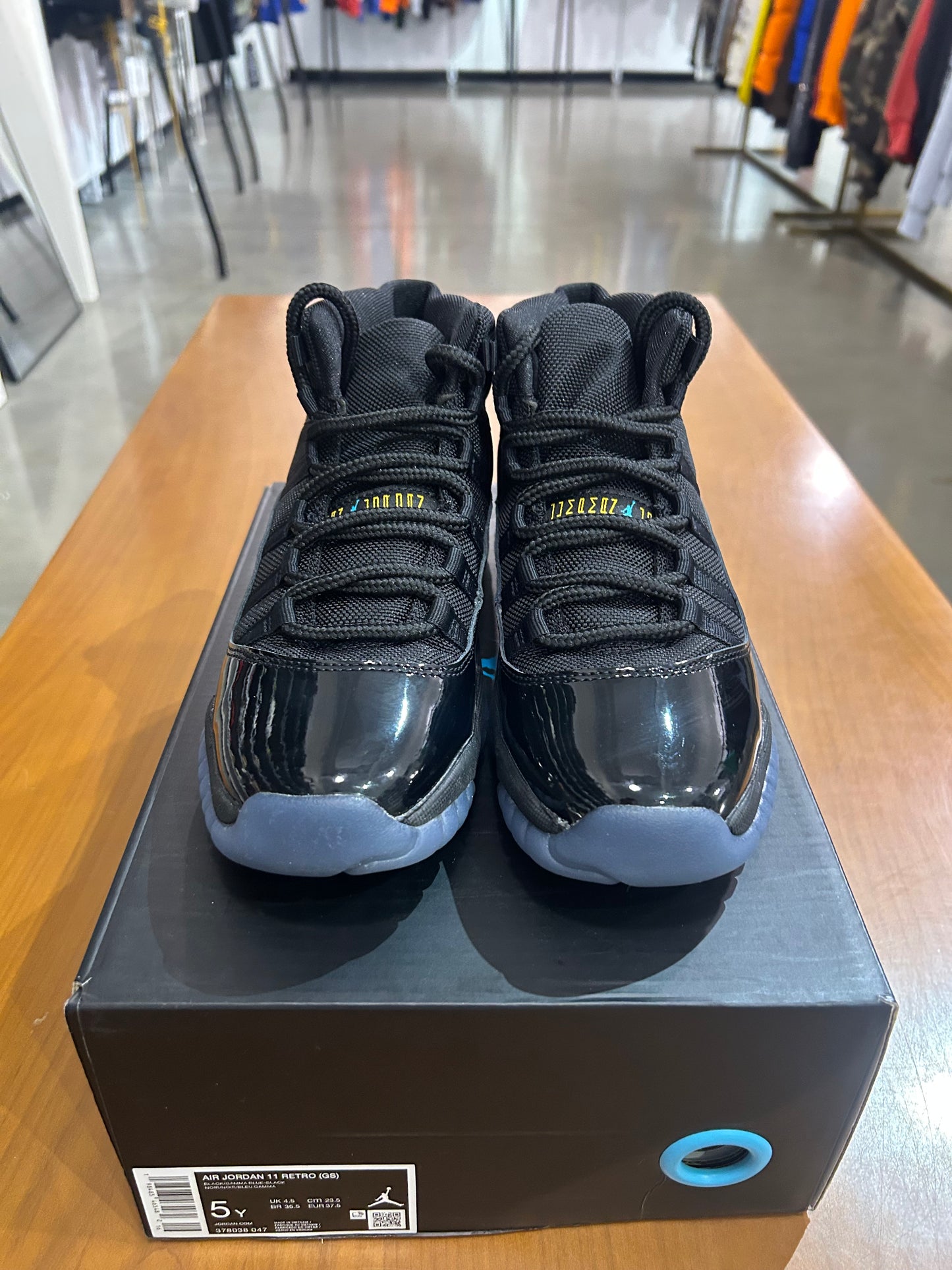 PREOWNED Air Jordan 11 Gamma