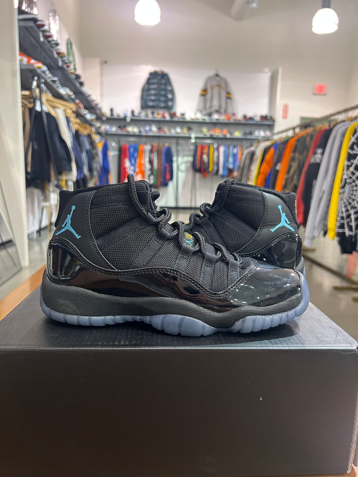 PREOWNED Air Jordan 11 Gamma