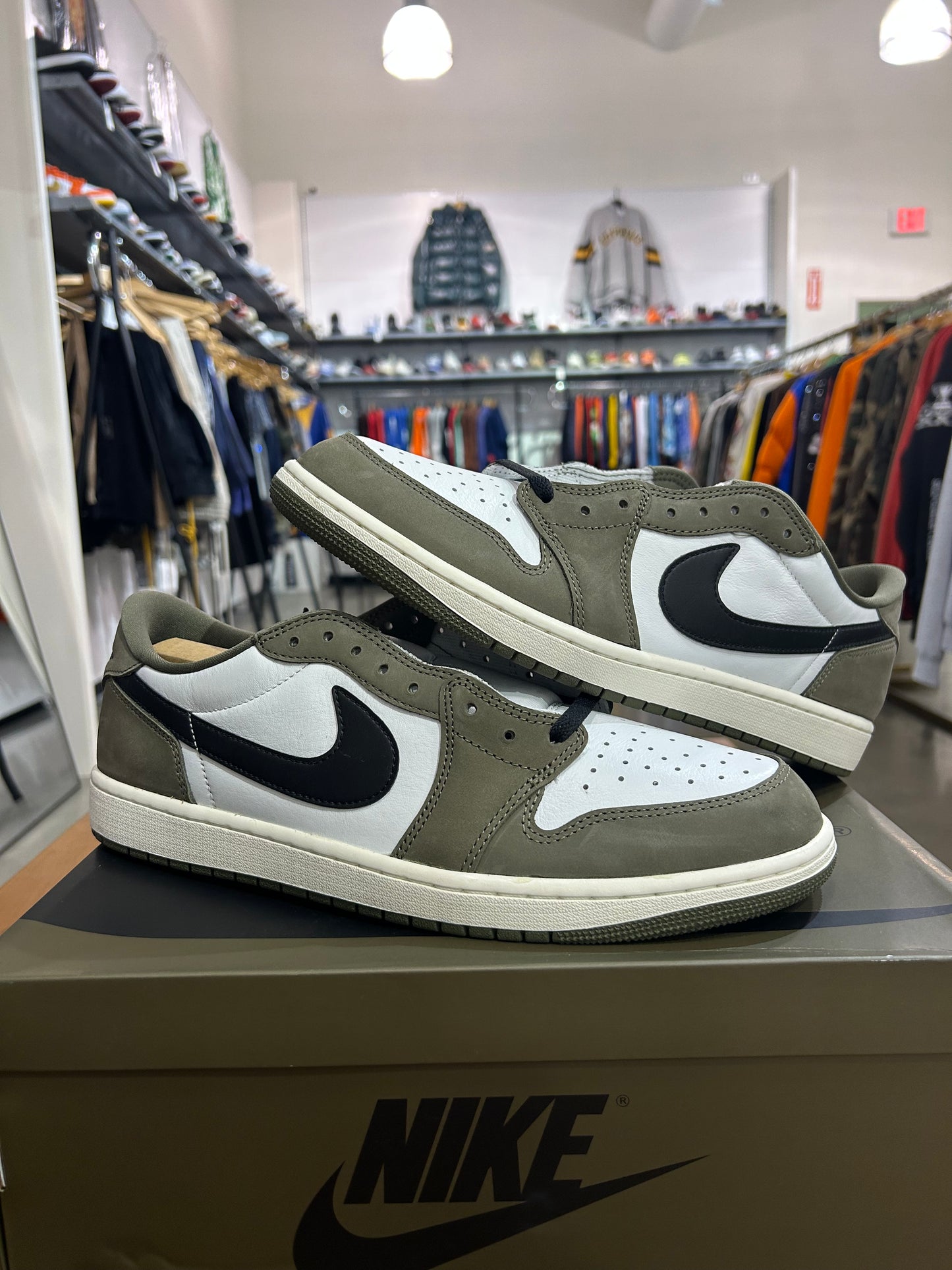 Air Jordan 1 Low Medium Olive