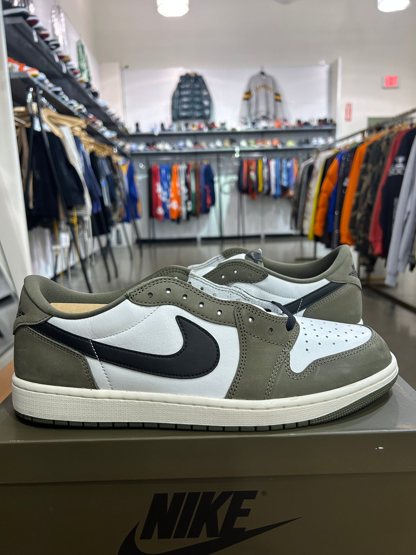 Air Jordan 1 Low Medium Olive