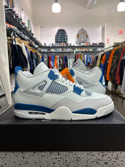 Air Jordan 4 Military Blue