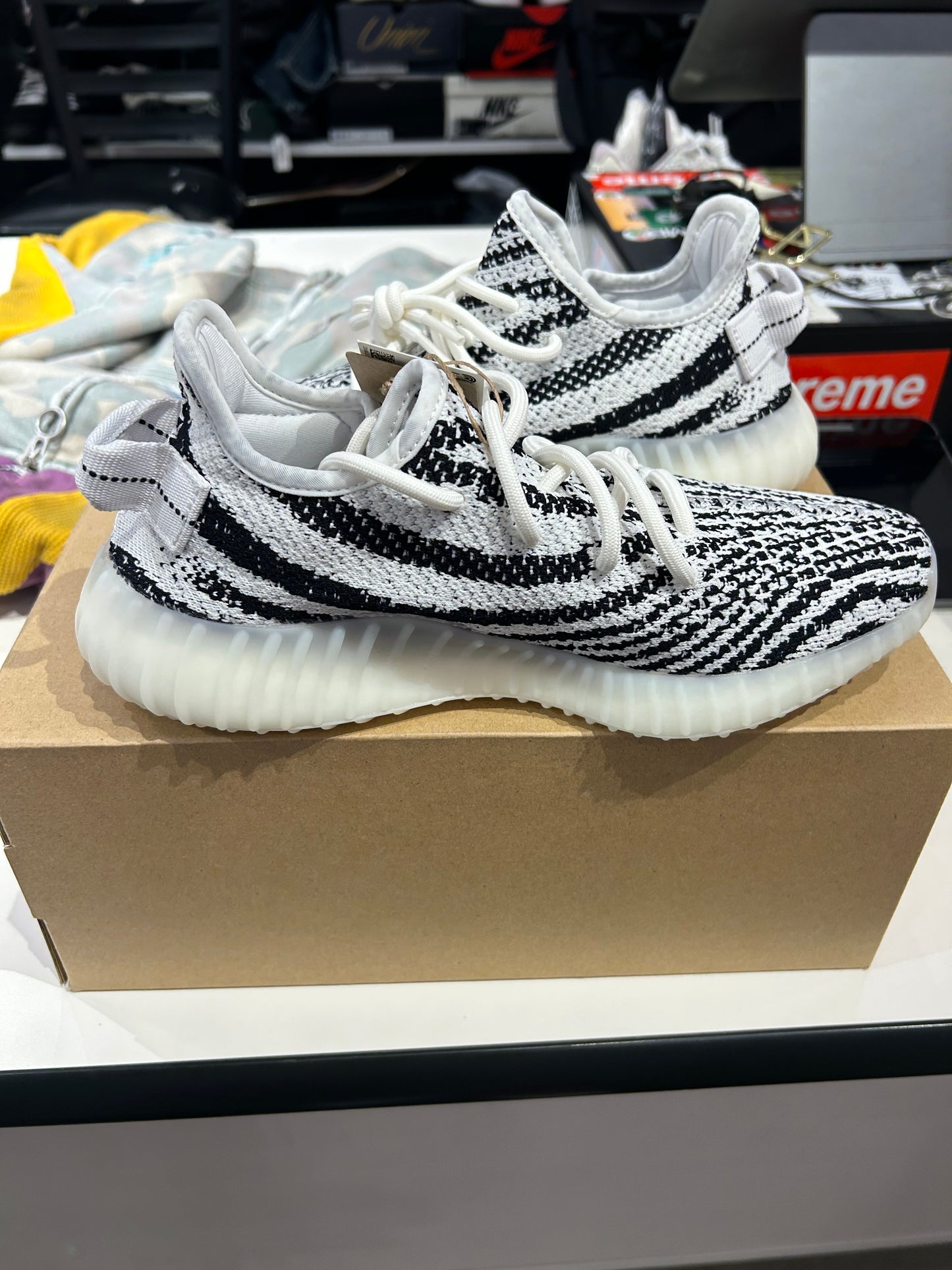 Adidas Yeezy Boost V2 Zebra
