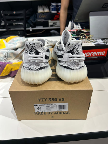Adidas Yeezy Boost V2 Zebra