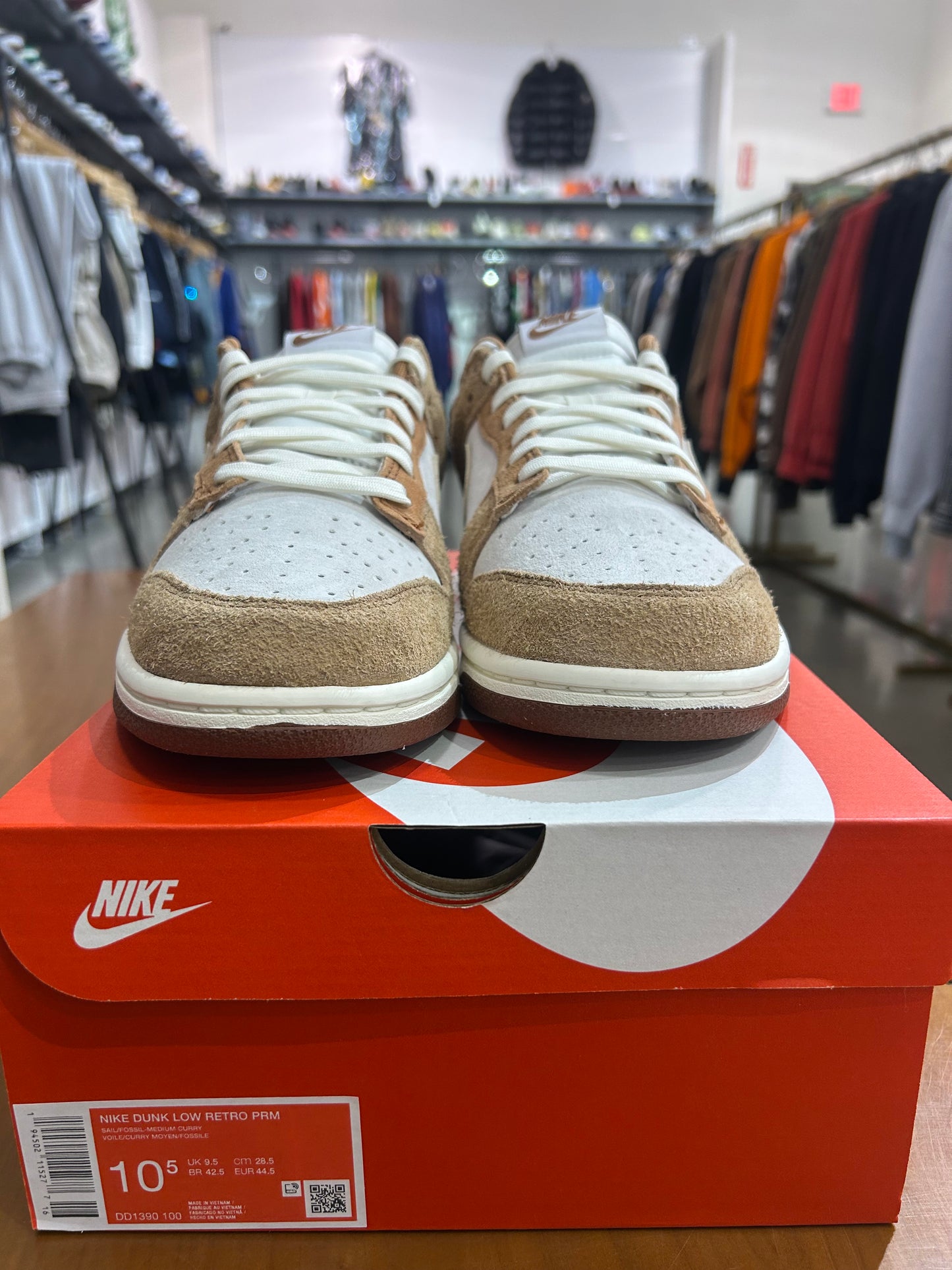 Nike Dunk Low Medium Curry
