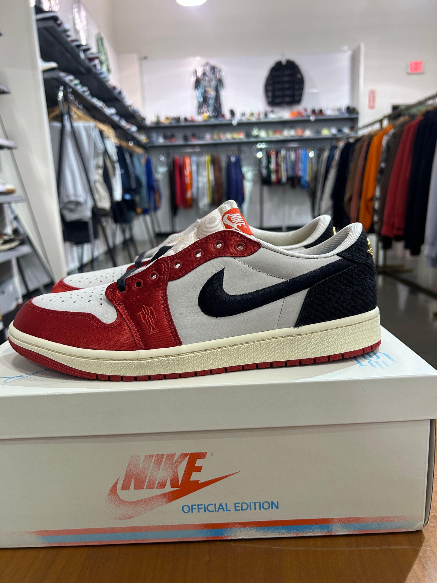 Air Jordan 1 Low Trophy Room