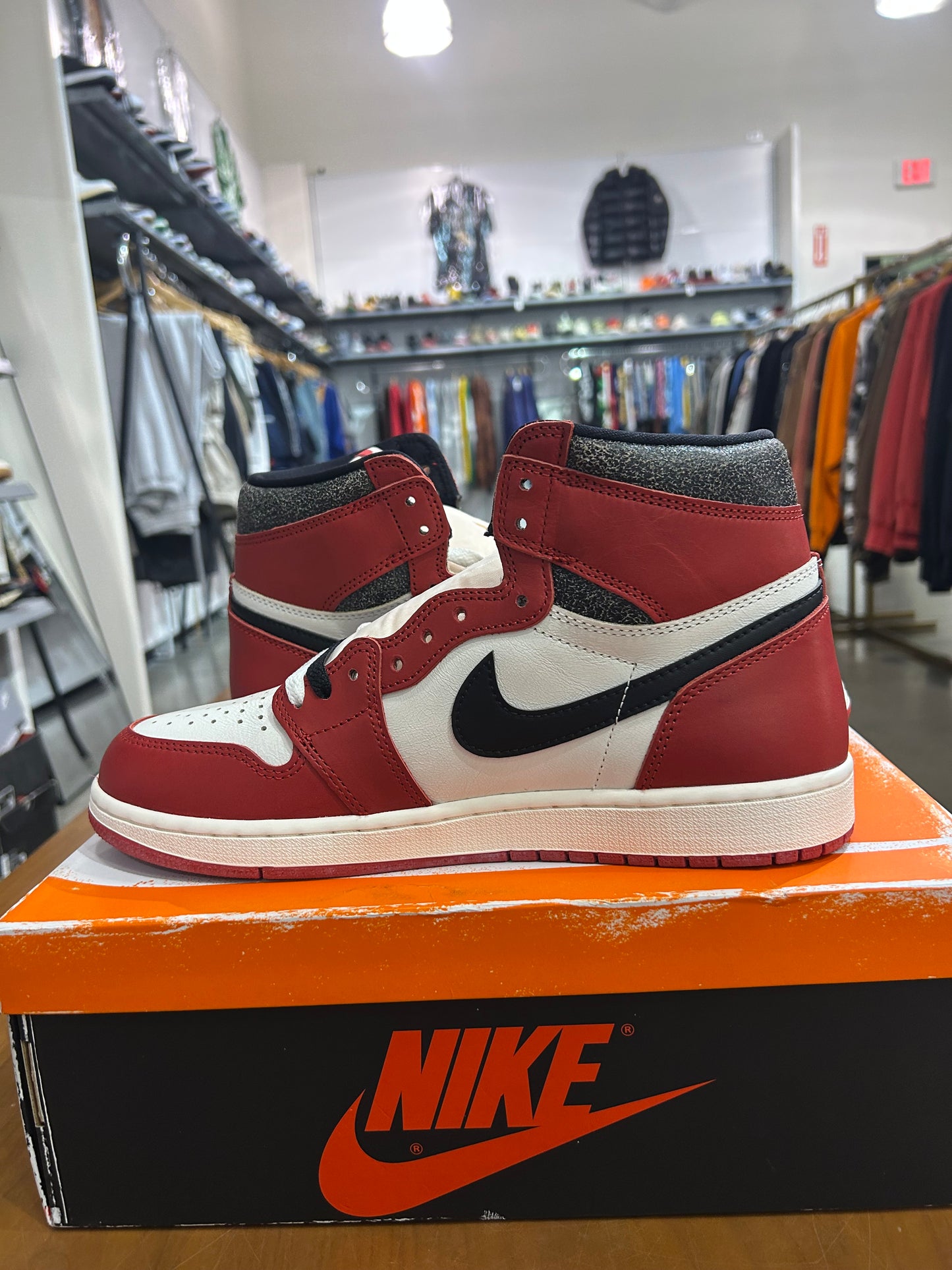 Air Jordan 1 High Chicago Lost and Found