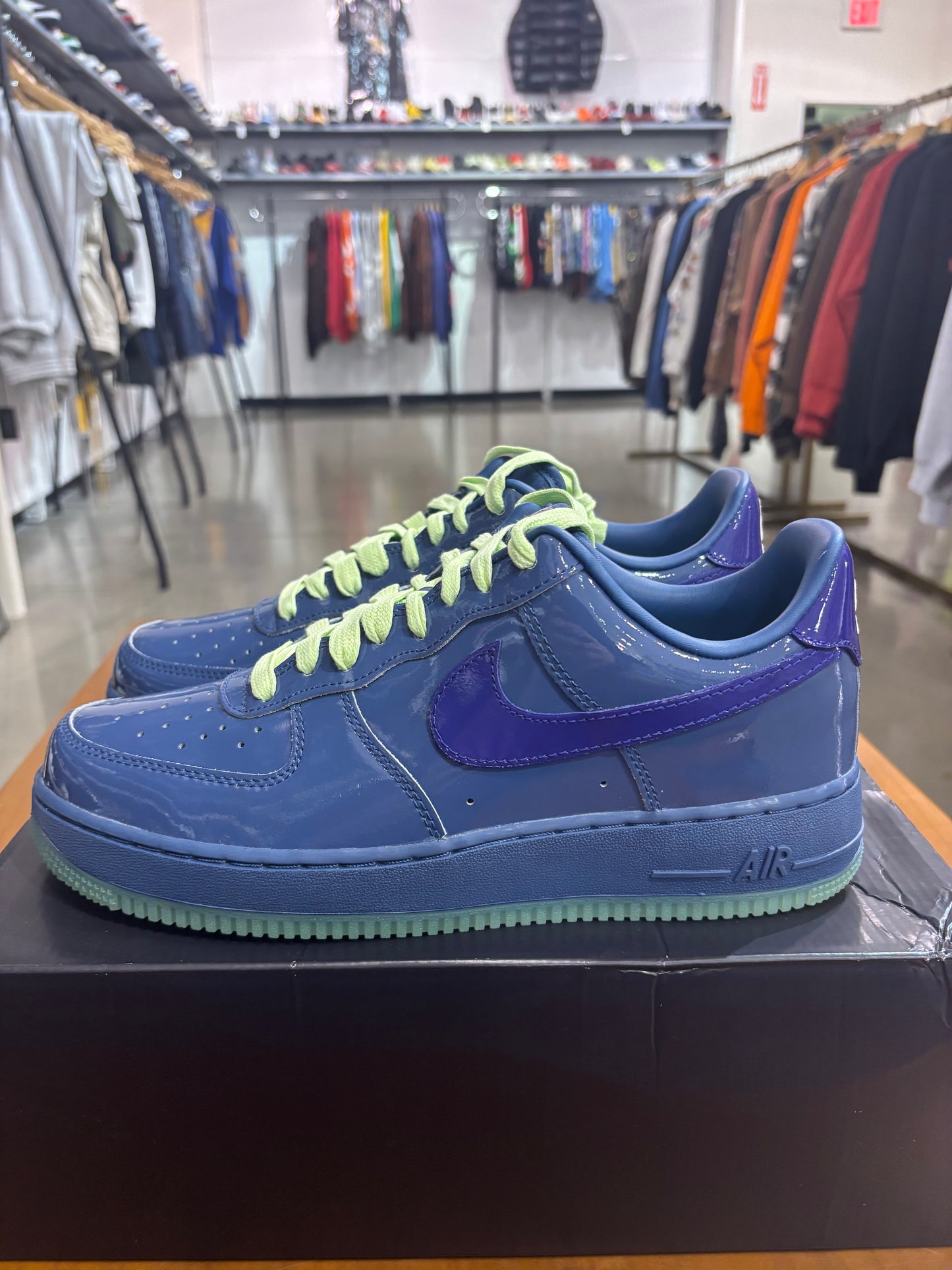 Nike Air Force 1 Low Patent Leather Mystic Navy Grape Ice