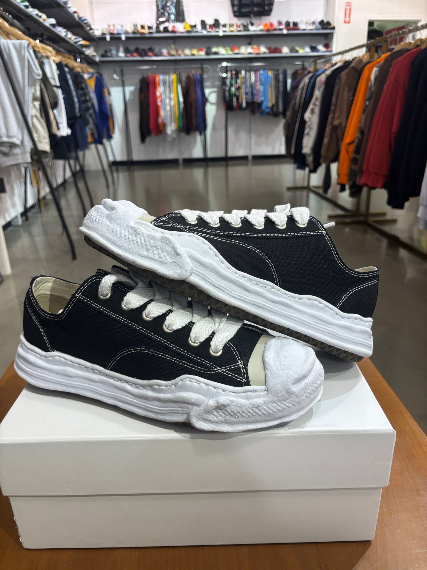Preowned Maison Mihara Hank Canvas Low Black