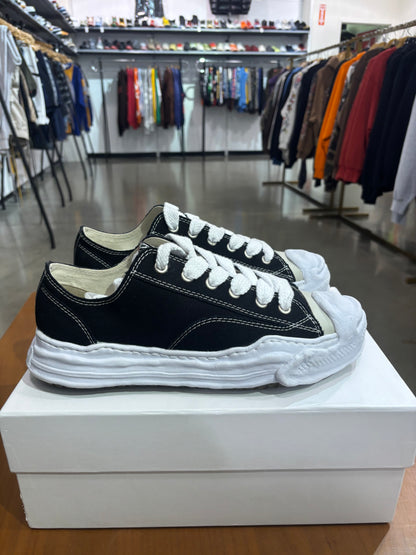 Preowned Maison Mihara Hank Canvas Low Black