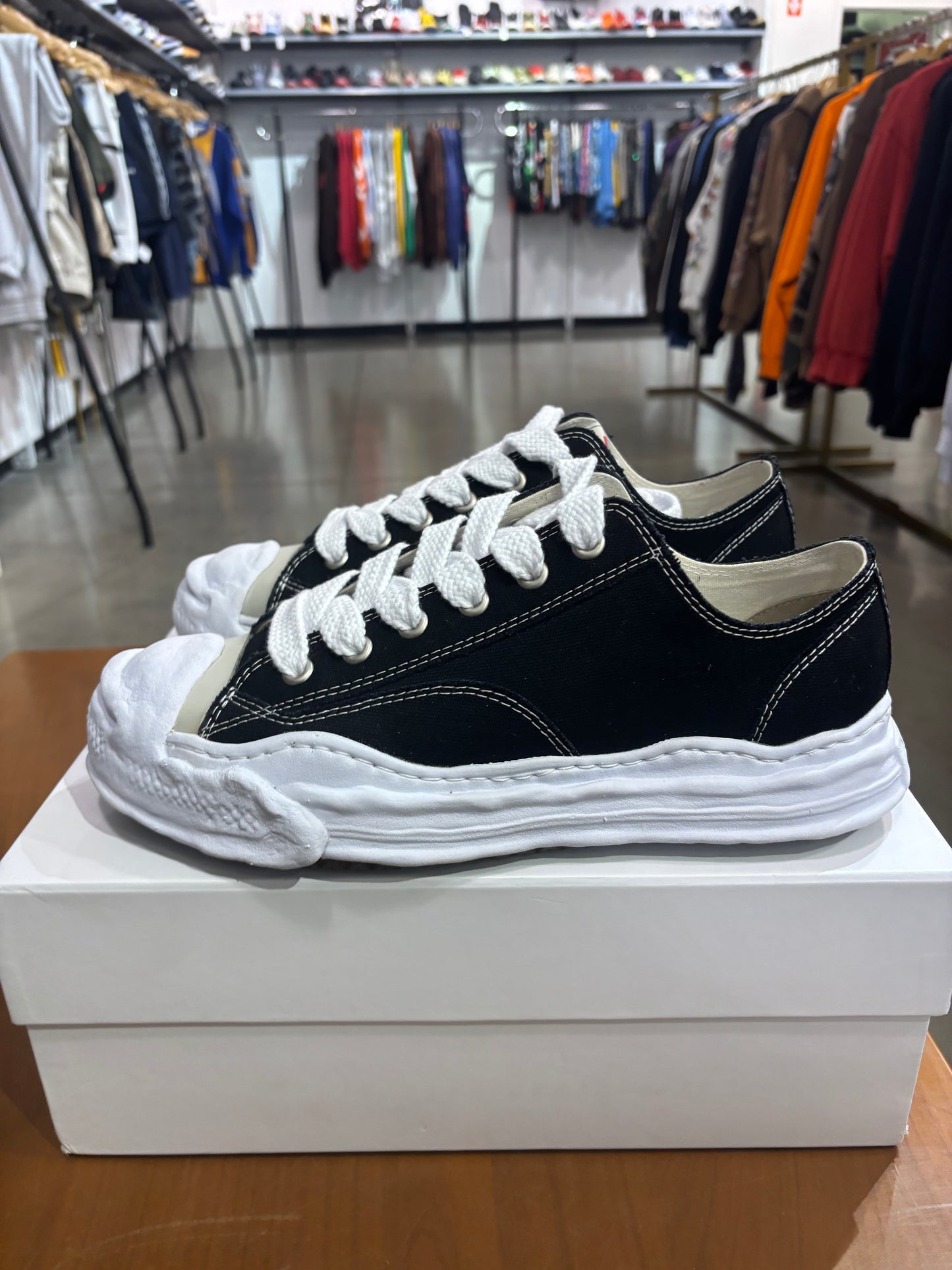 Preowned Maison Mihara Hank Canvas Low Black