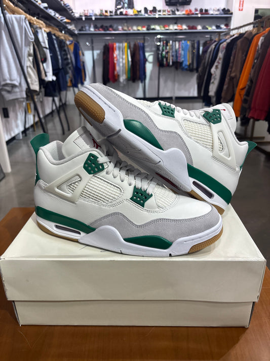 Preowned Air Jordan 4 SB Pine Green