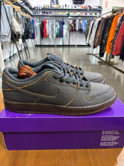 Nike SB Dunk Low Krampus