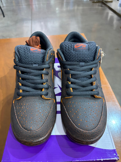 Nike SB Dunk Low Krampus