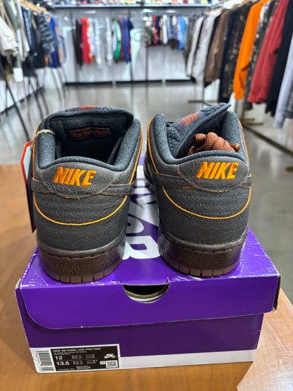 Nike SB Dunk Low Krampus