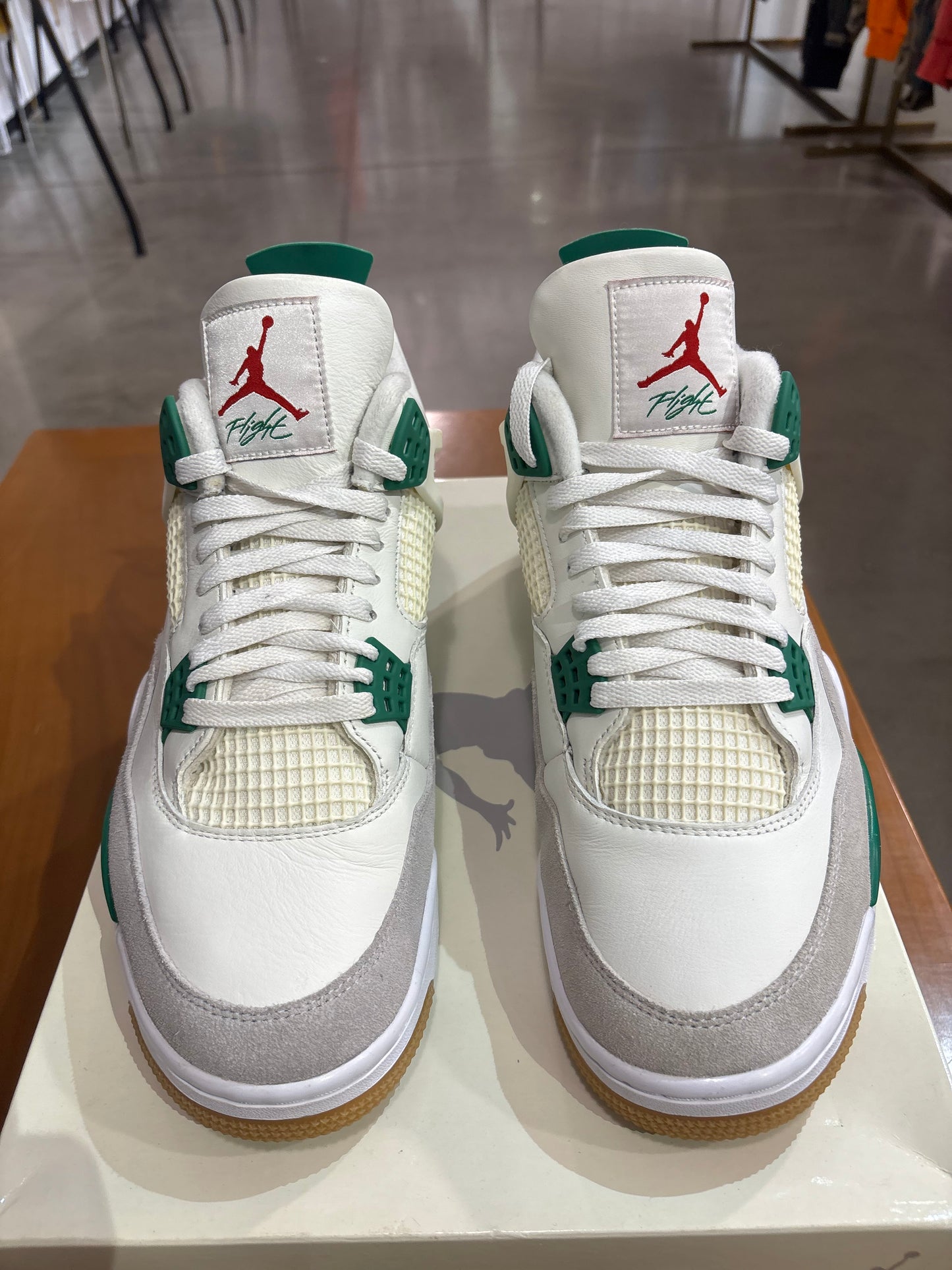 Preowned Air Jordan 4 SB Pine Green