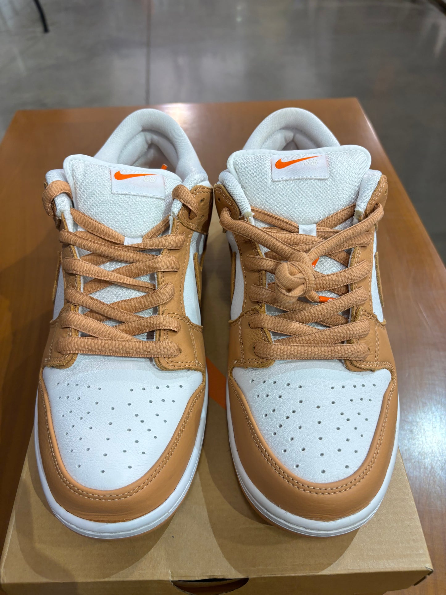 Preowned Nike SB Dunk Low Light Cognac