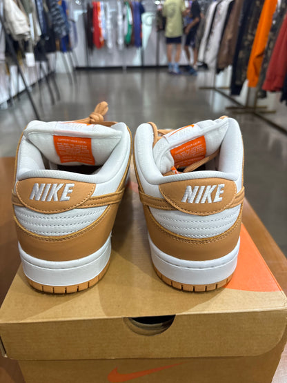 Preowned Nike SB Dunk Low Light Cognac