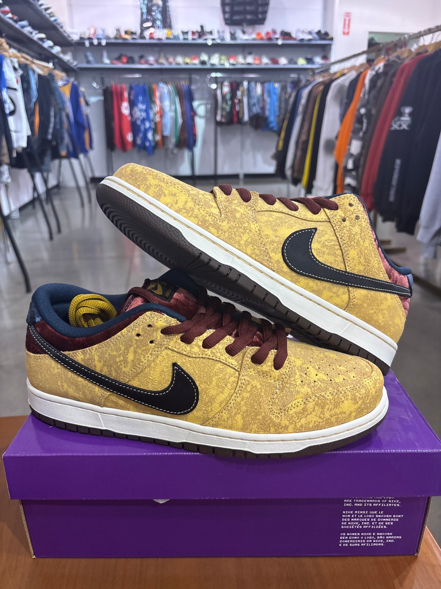 Nike SB Dunk Low City of Cinema