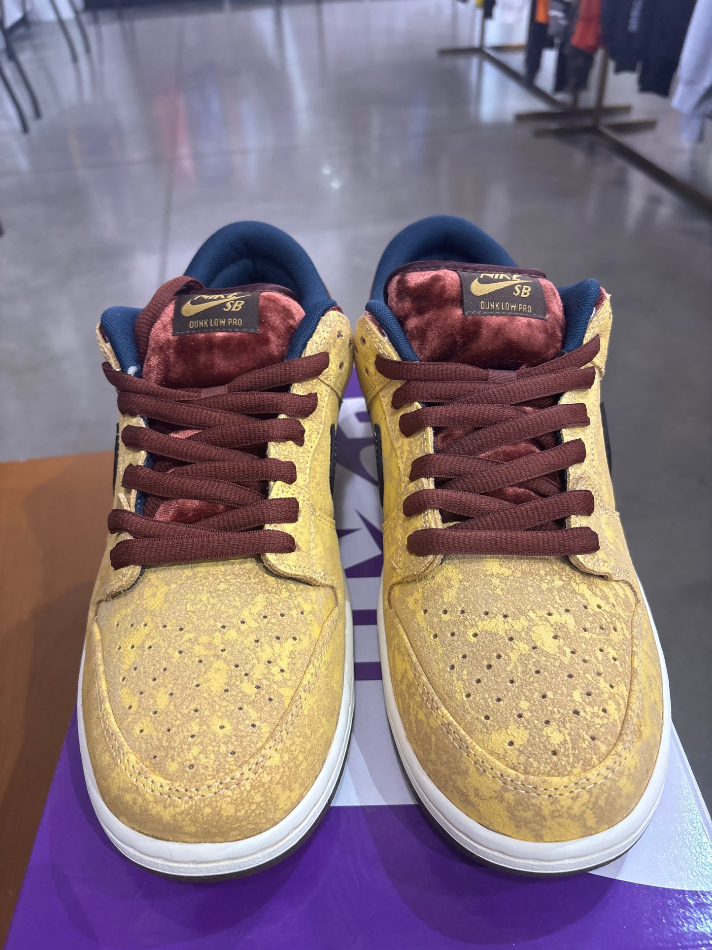 Nike SB Dunk Low City of Cinema