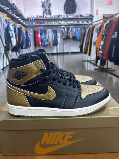 Air Jordan 1 High Black Metallic Gold
