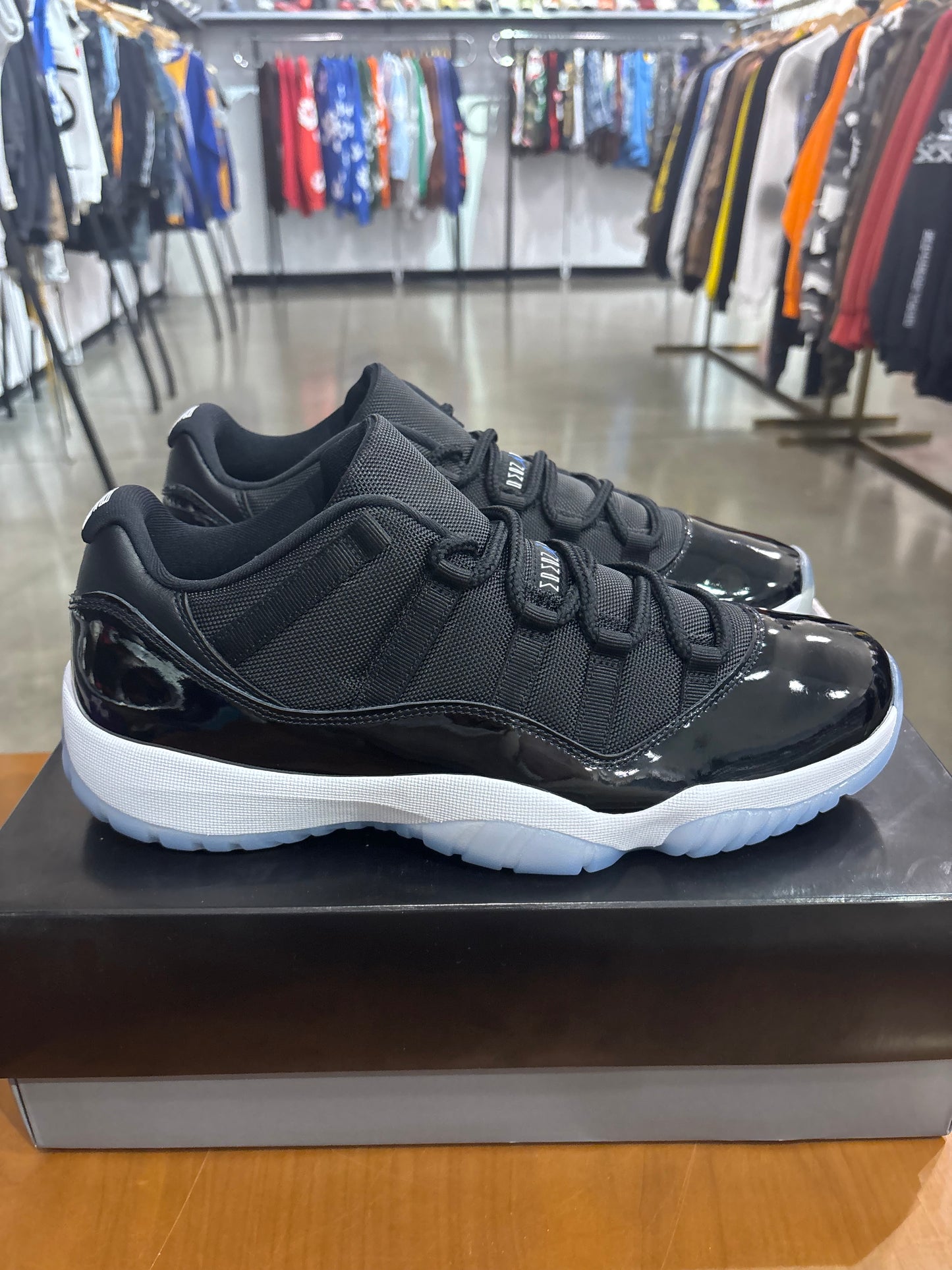Air Jordan 11 Low Space Jam (Defect)