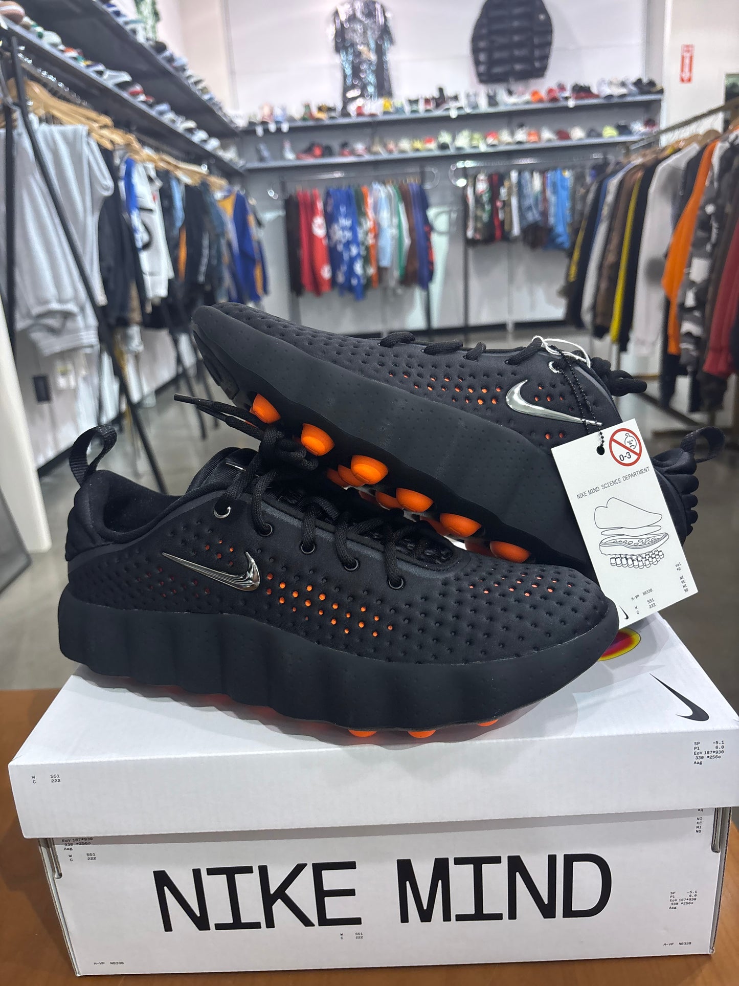 Nike Mind 002 Black Hyper Crimson