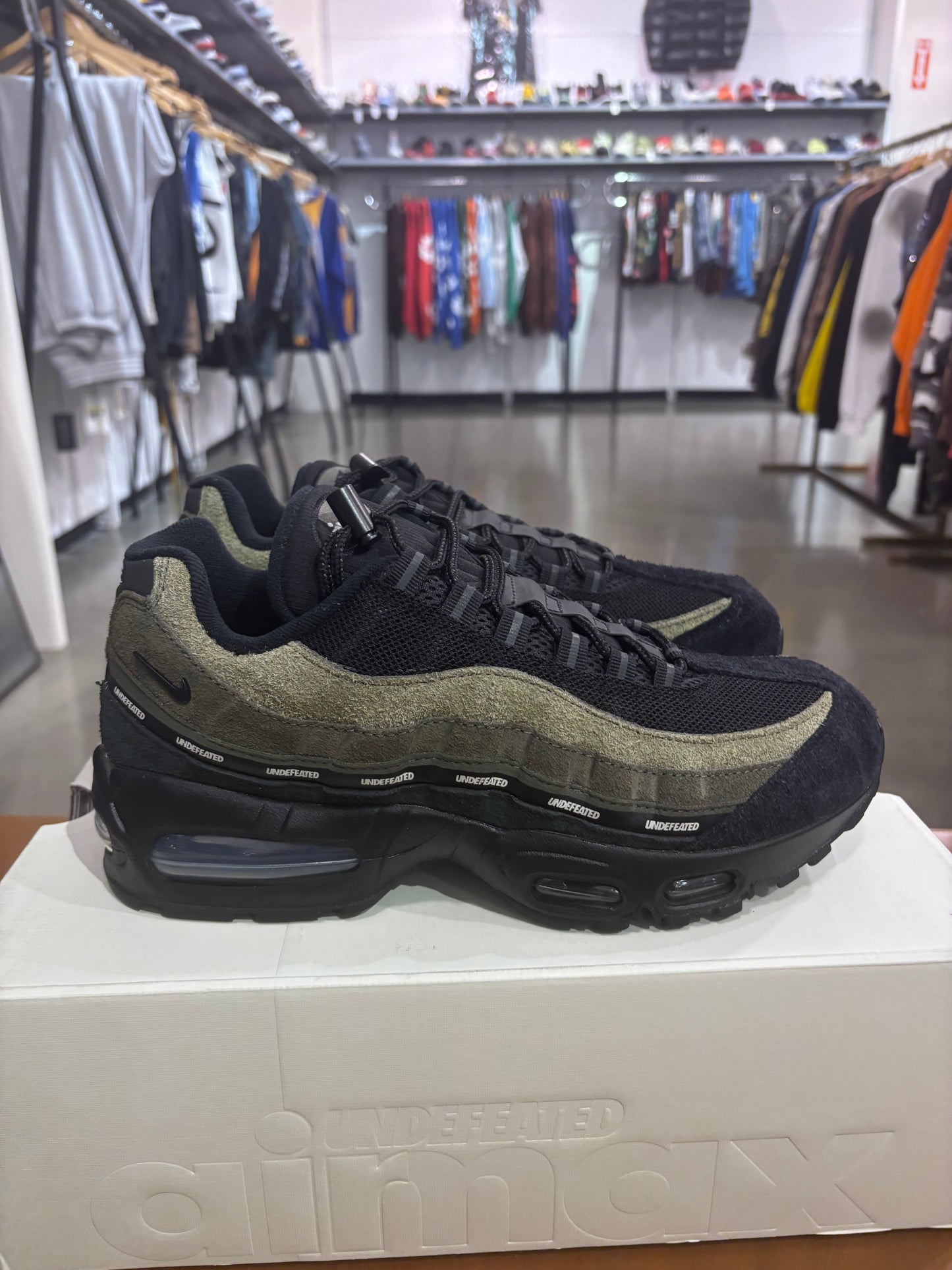 Nike Air Max 95 Undefeated Geo La Brea Medium Ollive