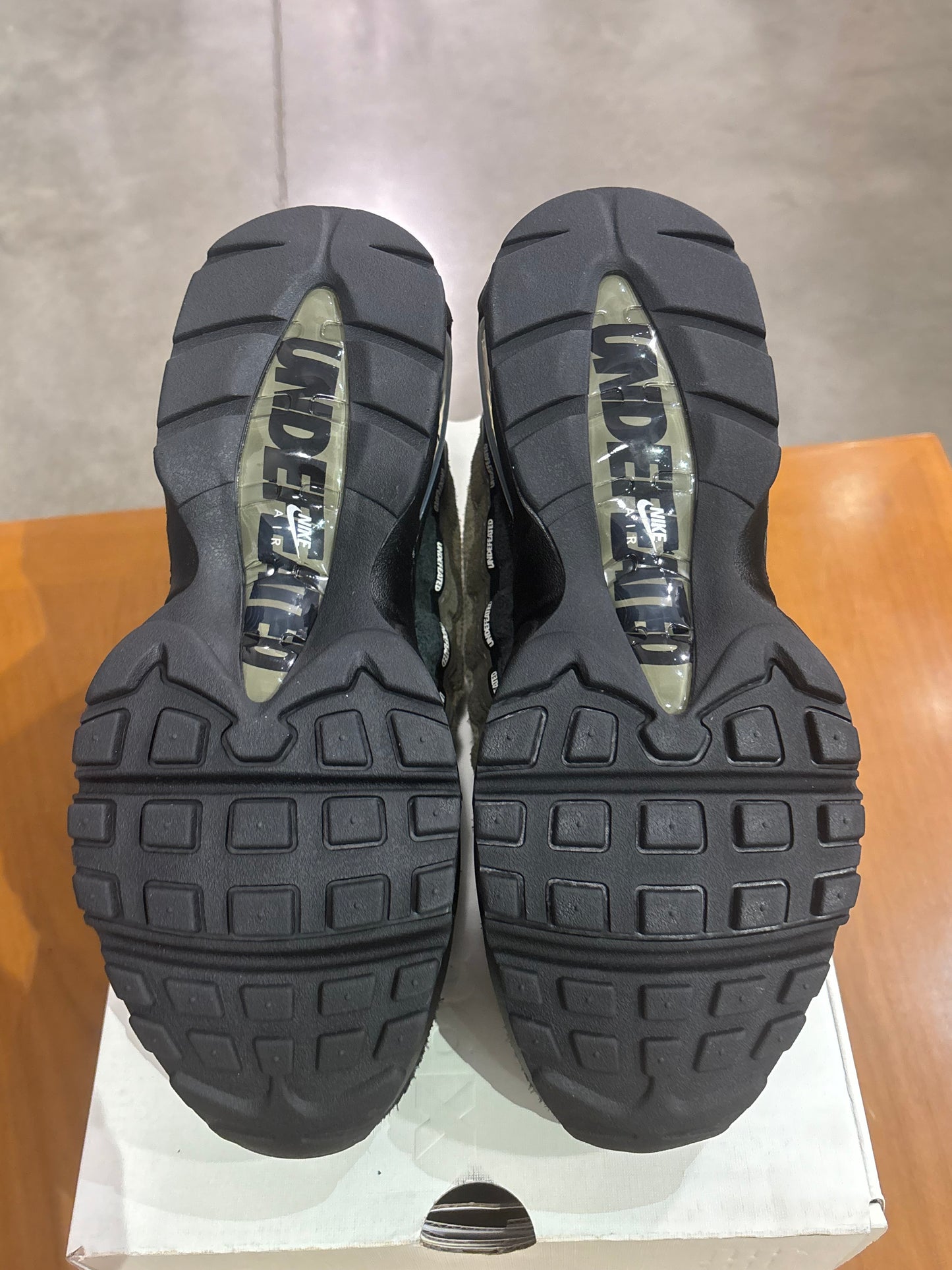 Nike Air Max 95 Undefeated Geo La Brea Medium Ollive