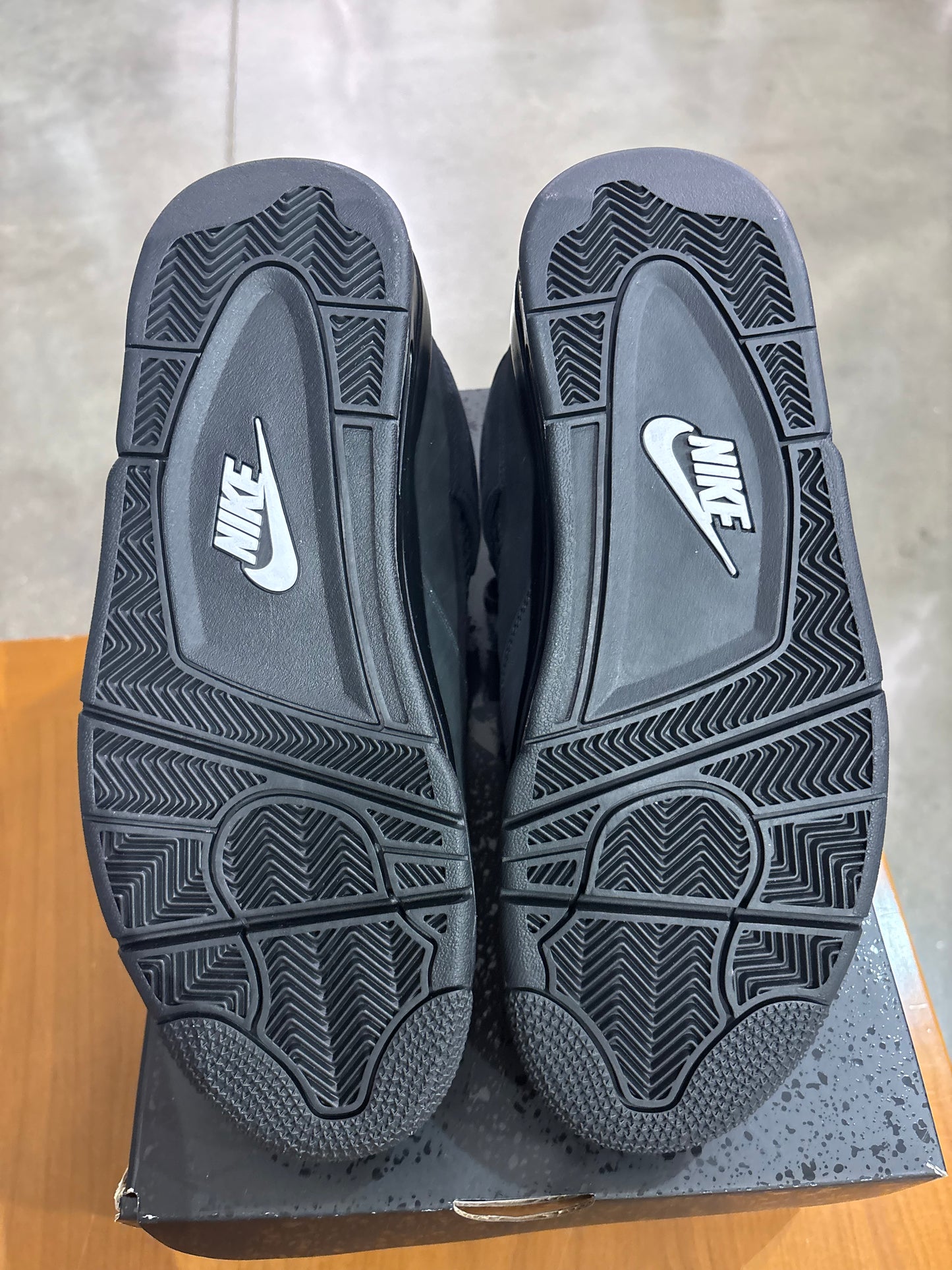 Air Jordan 4 Black Cat