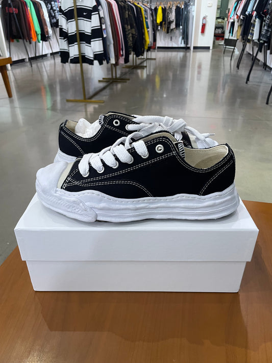 Preowned Maison Mihara Hank Canvas Low Black
