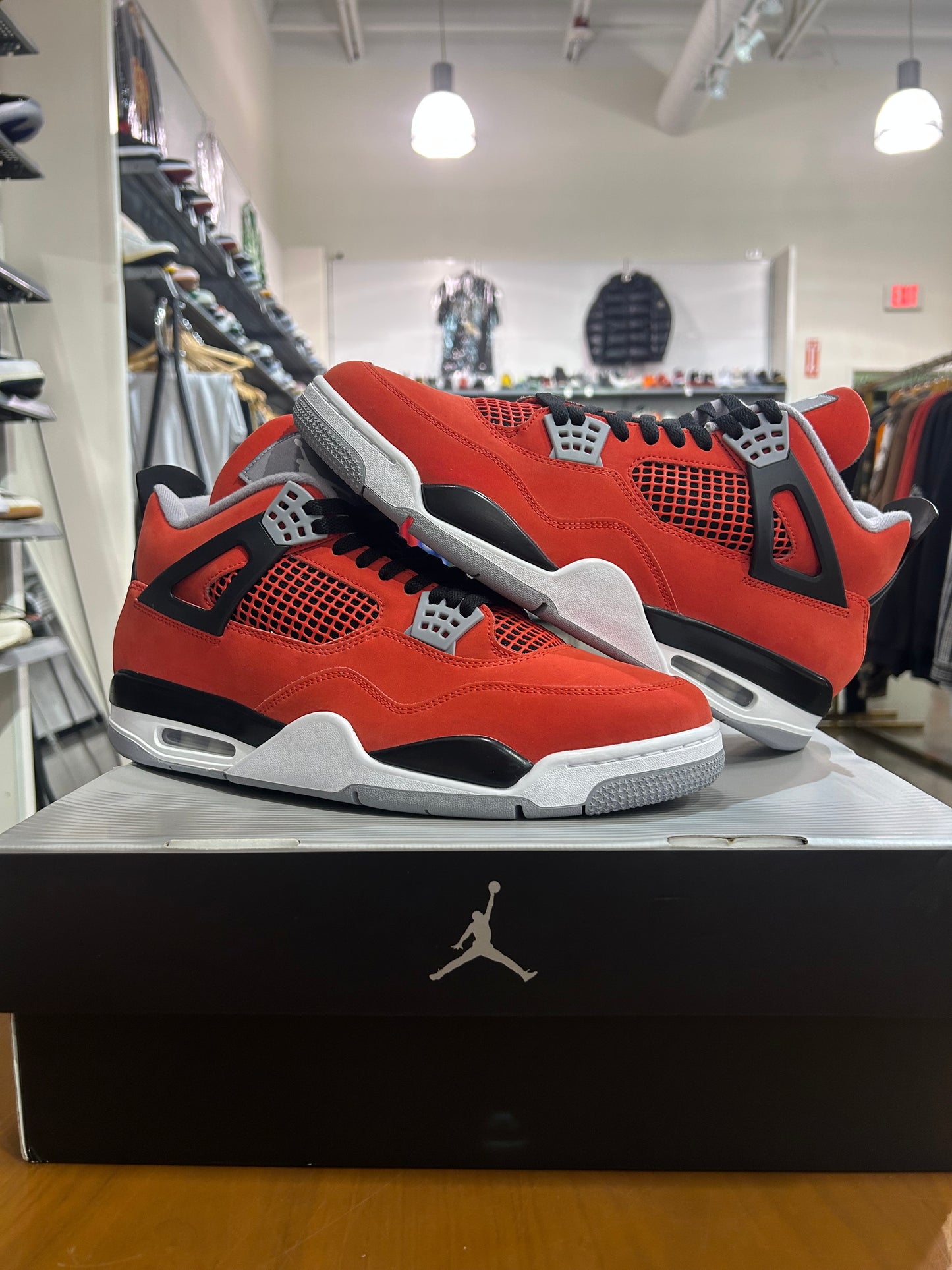 Air Jordan 4 Toro Bravo