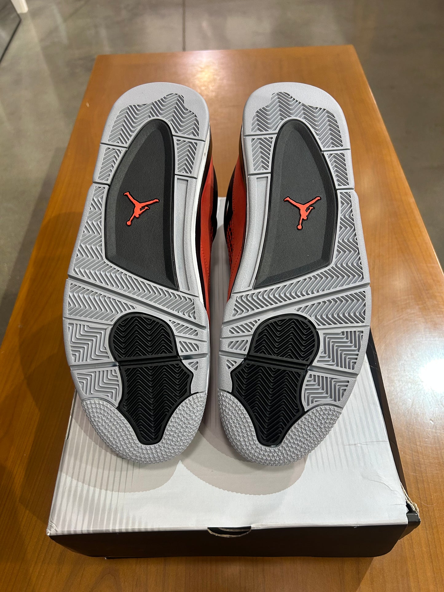Air Jordan 4 Toro Bravo