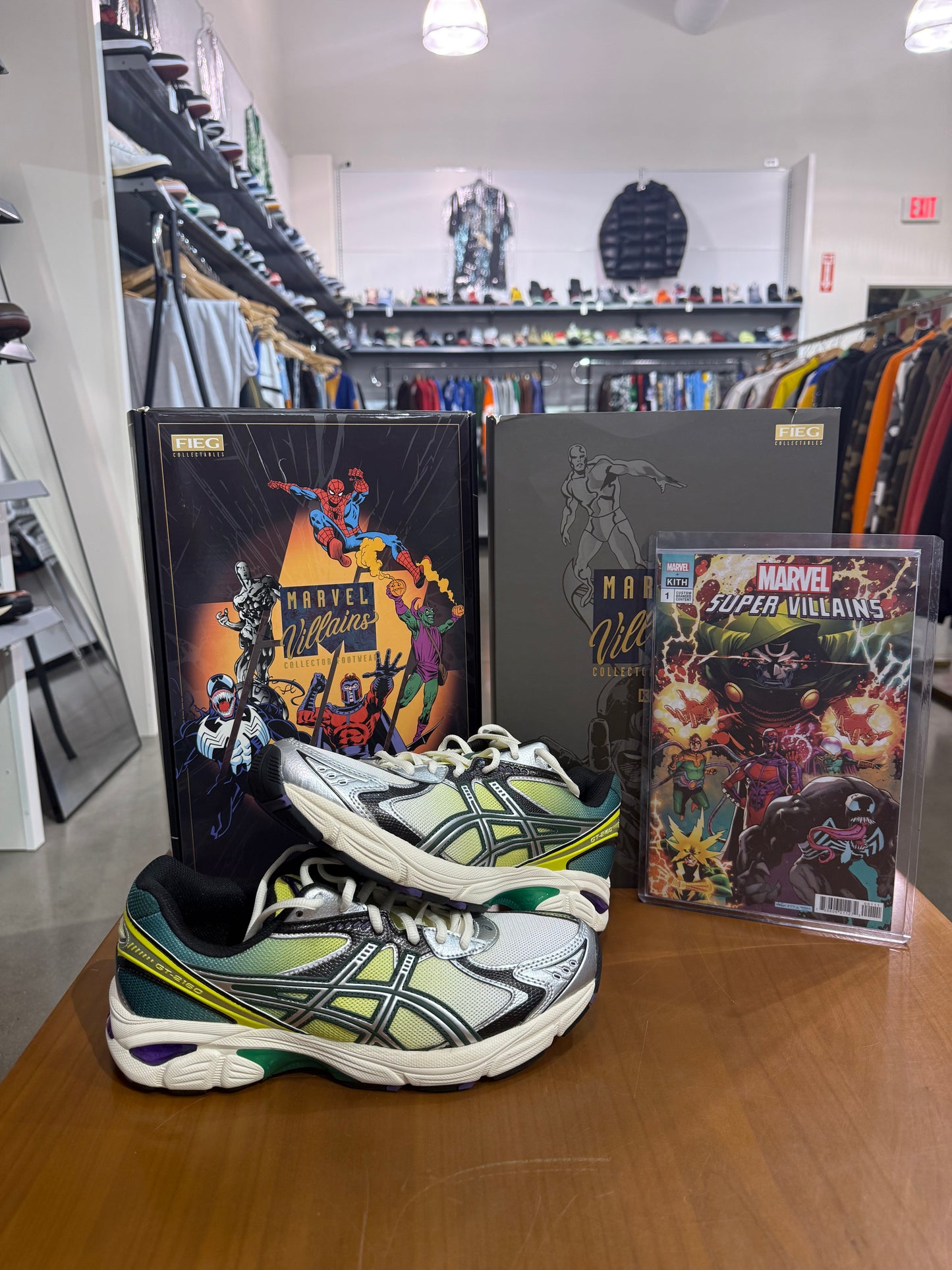 Preowned Asics GT-2160 Kith Marvel Villains Green Goblin (Comic Included)