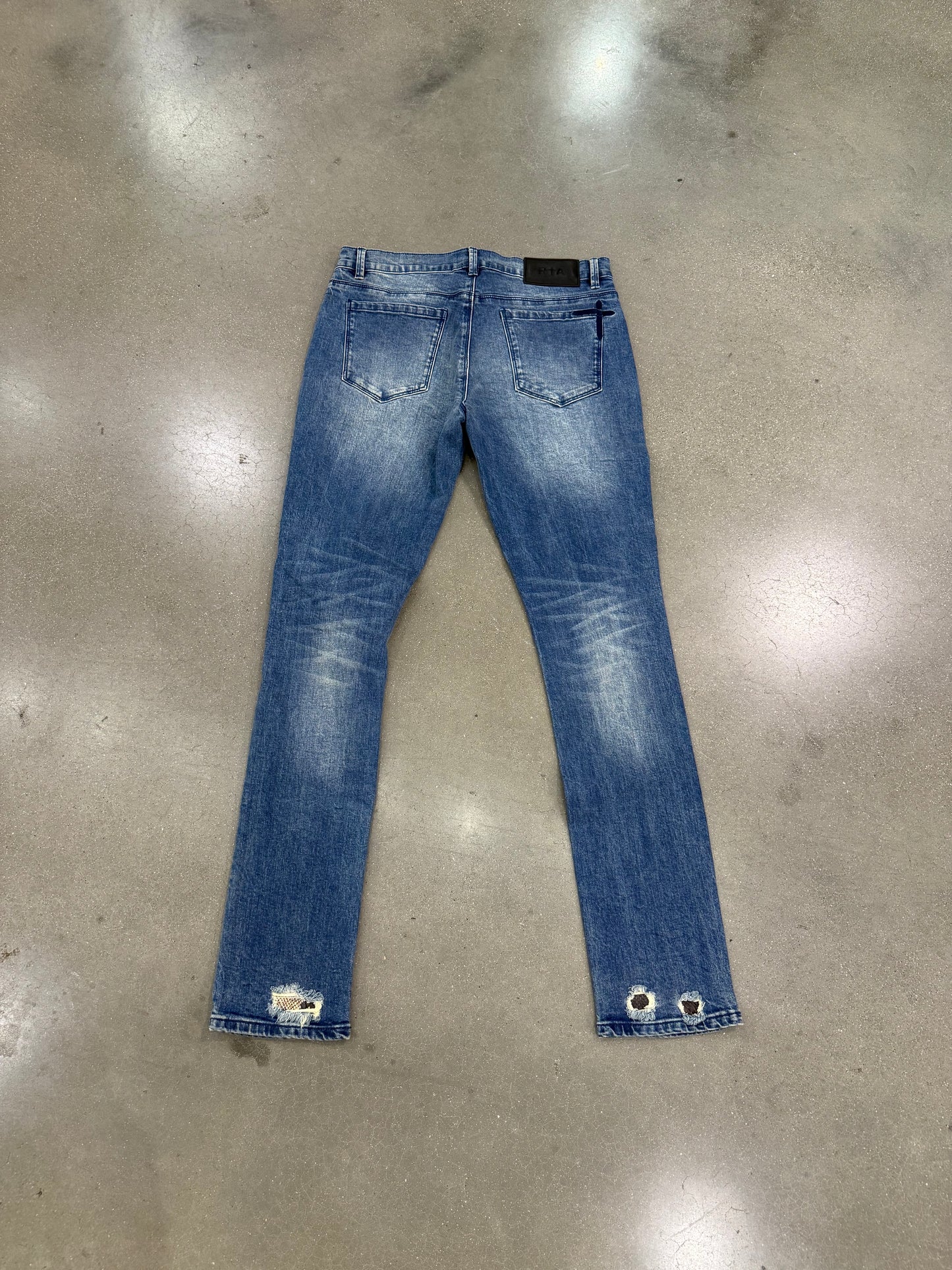 Preowned RTA Embroidered Logo Plain Light Wash Ripped Jeans