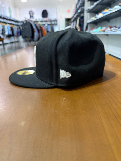 Preowned New Era 30th Anniversary Mariners Black Hat