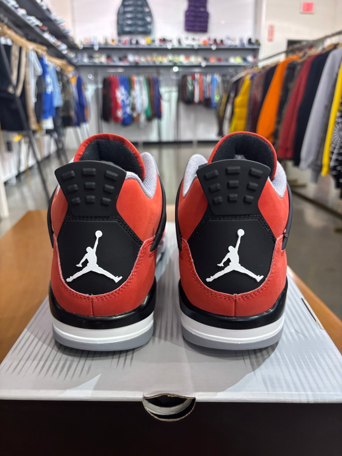 Air Jordan 4 Toro Bravo