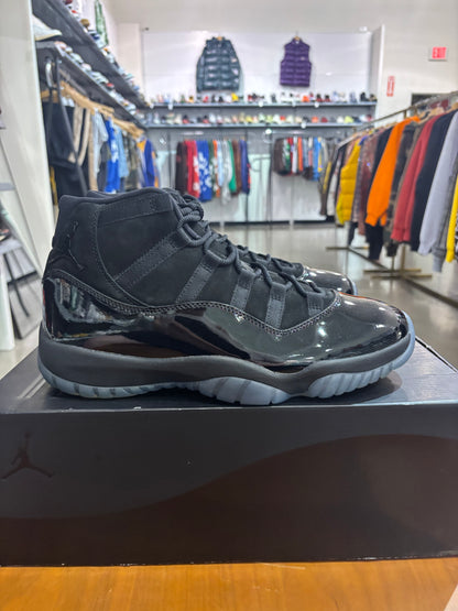 Air Jordan 11 Cap and Gown