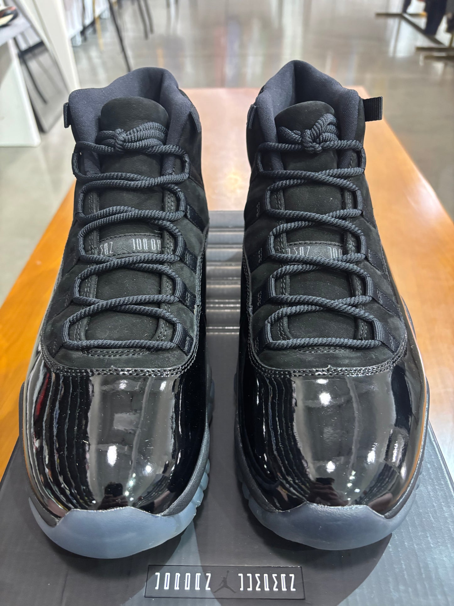 Air Jordan 11 Cap and Gown