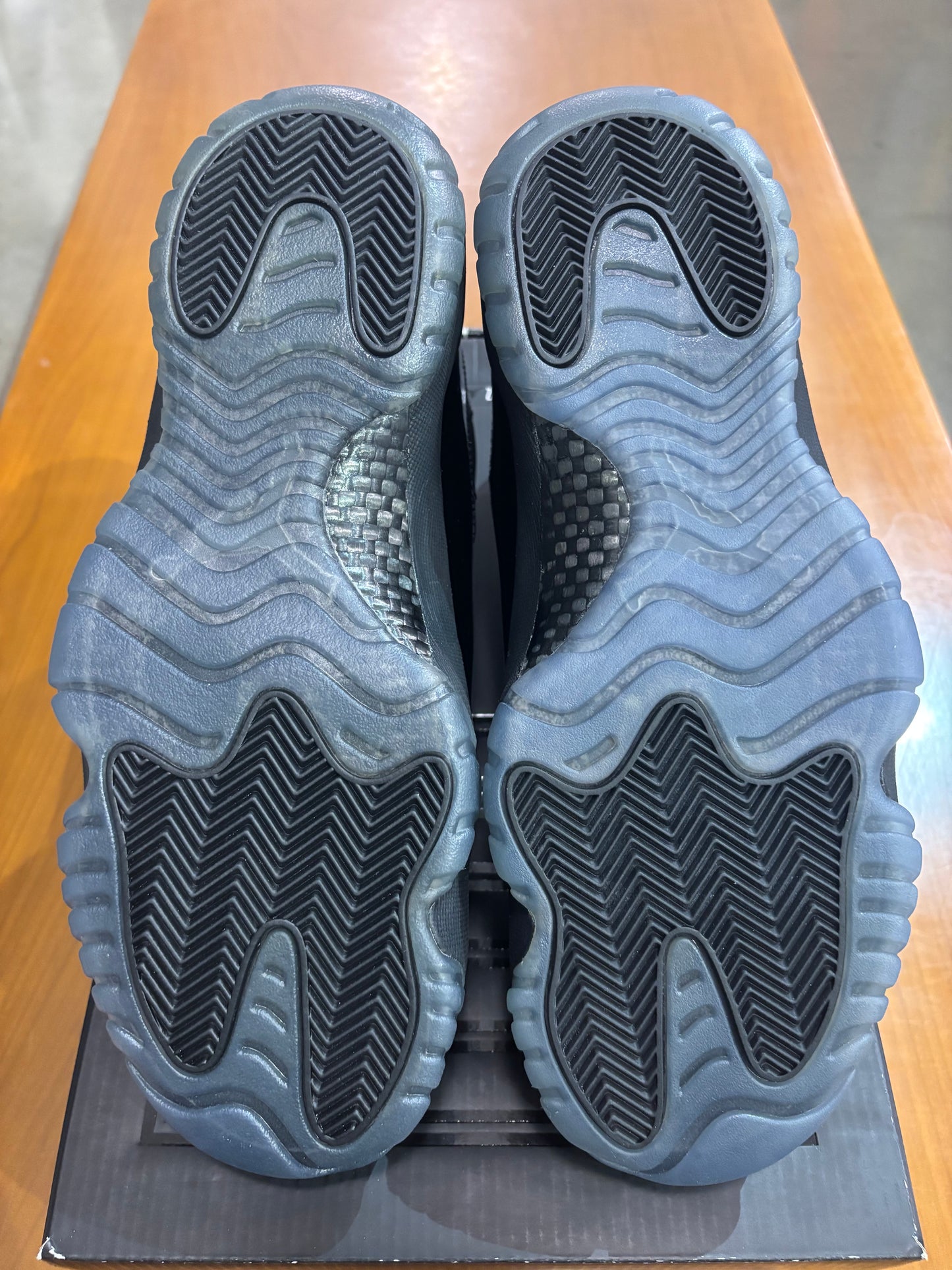 Air Jordan 11 Cap and Gown