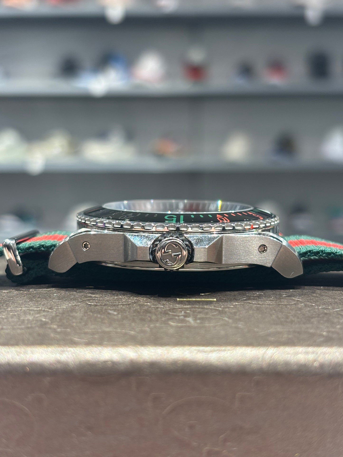 Preowned Gucci Dive 136.2 Watch Stainless Steel Nylon Strap