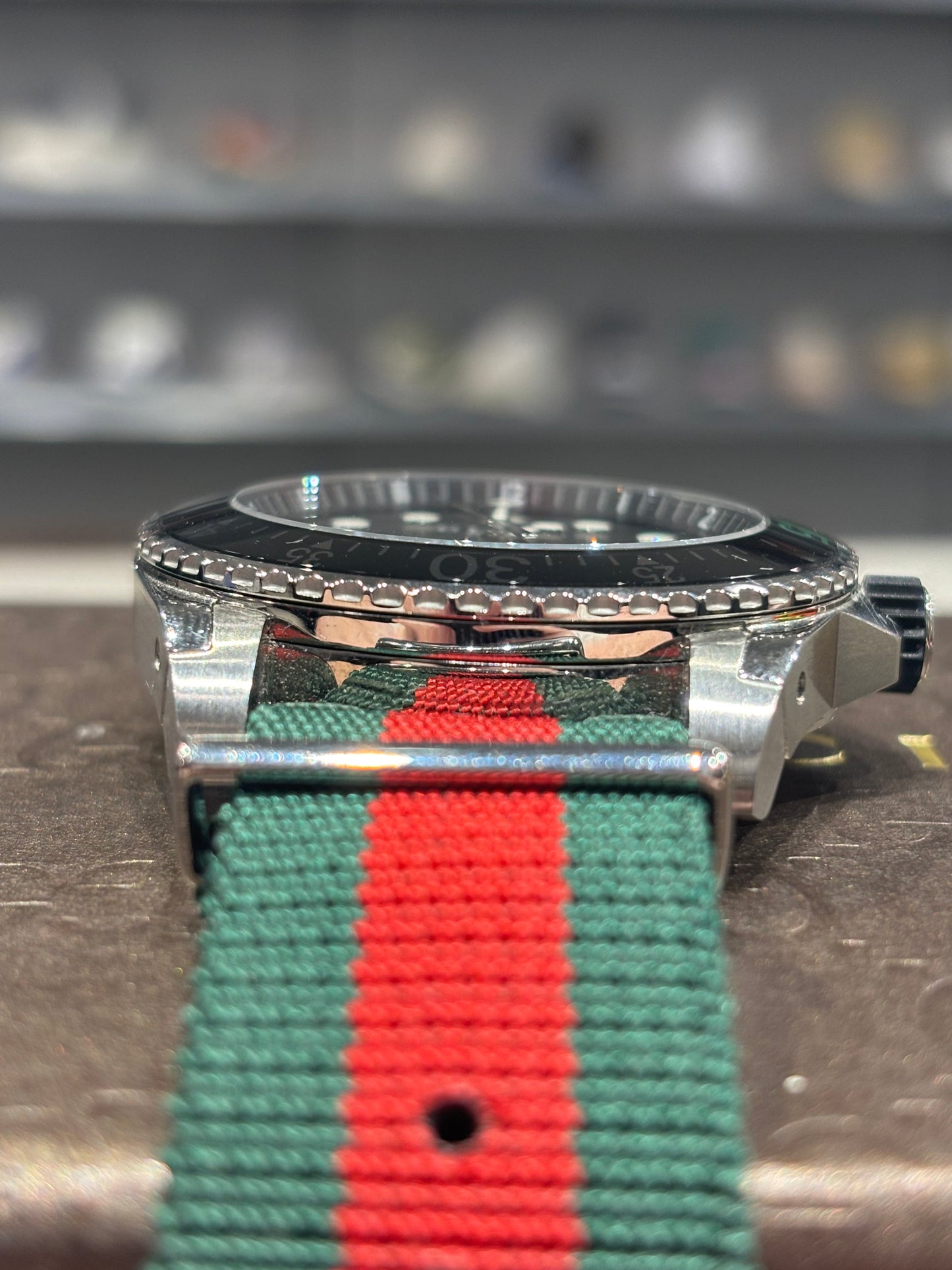 Preowned Gucci Dive 136.2 Watch Stainless Steel Nylon Strap