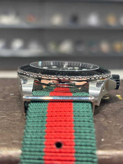 Preowned Gucci Dive 136.2 Watch Stainless Steel Nylon Strap
