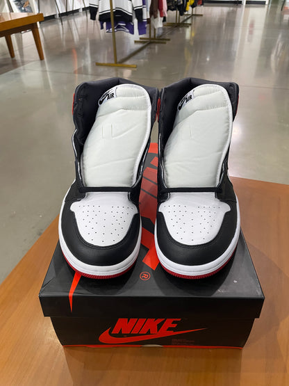 Air Jordan 1 Satin Black Toe